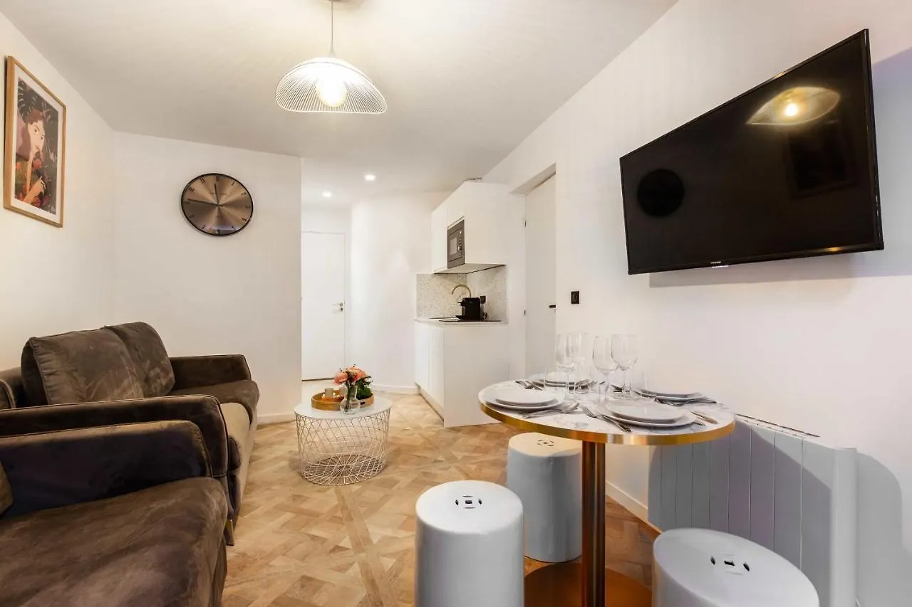 Splendid Apartment 1Br6P Apartment - Tour Eiffel Champs De Mars 0A Paris
